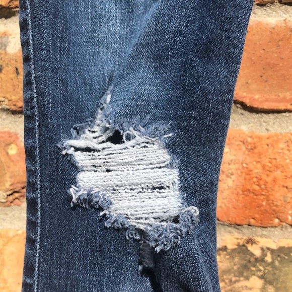 HOLLISTER MEDIUM WASH RIPPED JEANS - Picture 5 of 8